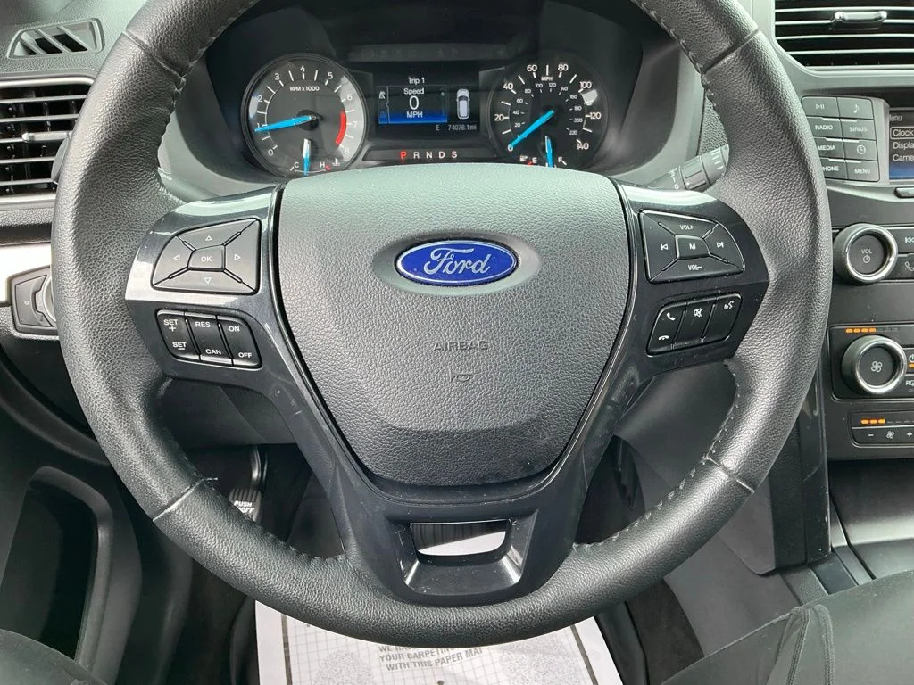 Used 2018 Red Ford XLT image 49