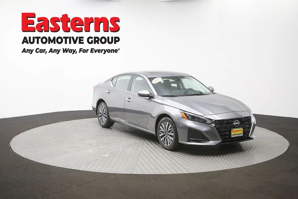 Used 2024 Gray Nissan 2.5 SV image 46