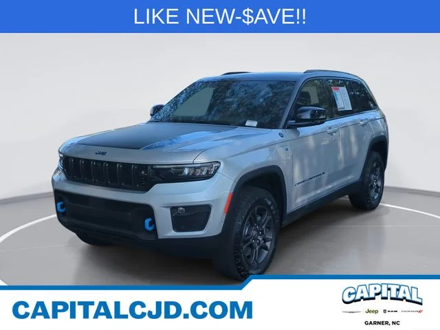 Used 2025 Silver Jeep Trailhawk 4xe image 1