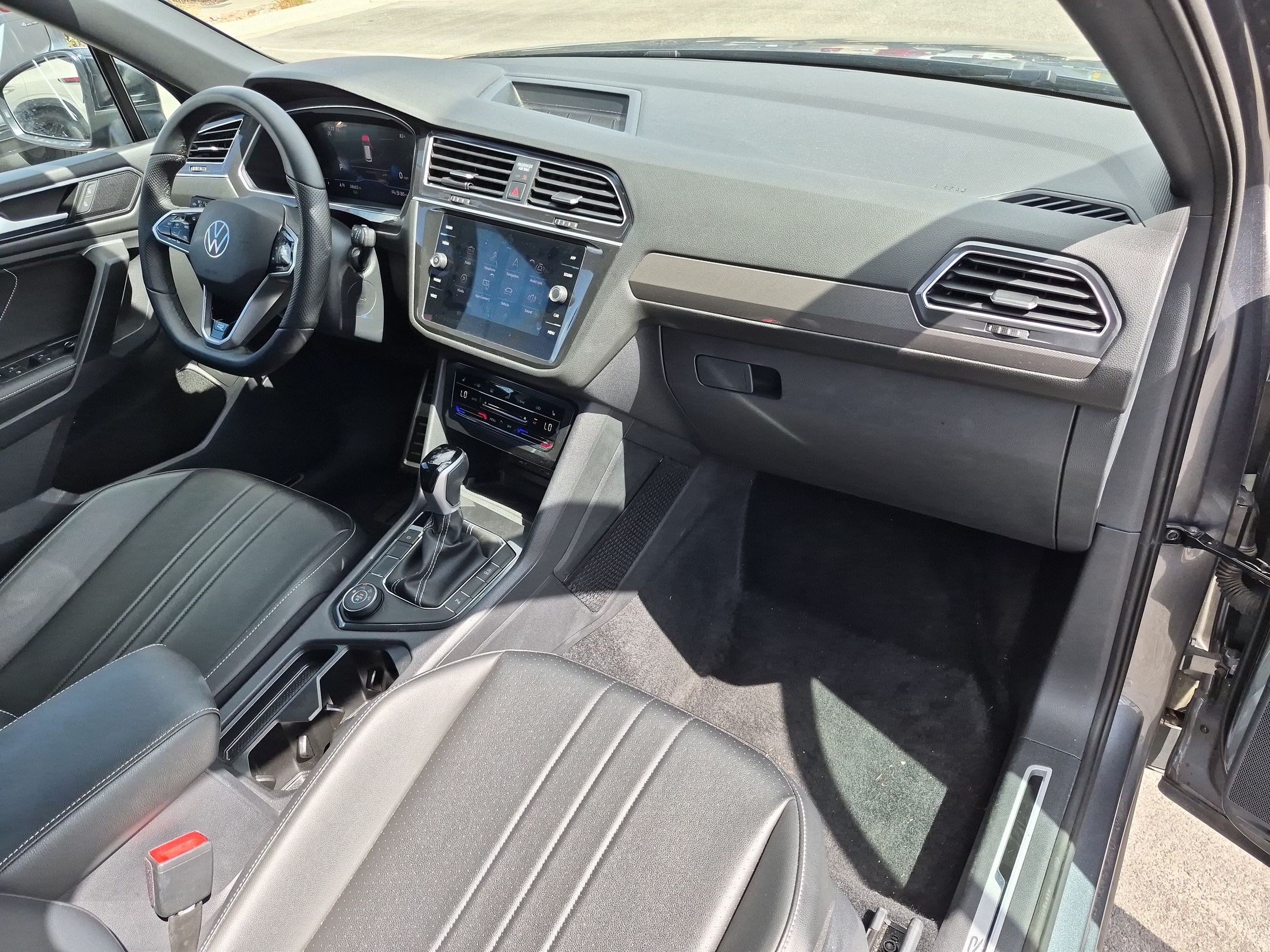 Used 2024 Platinum Gray Metallic Volkswagen SE R-Line Black image 32