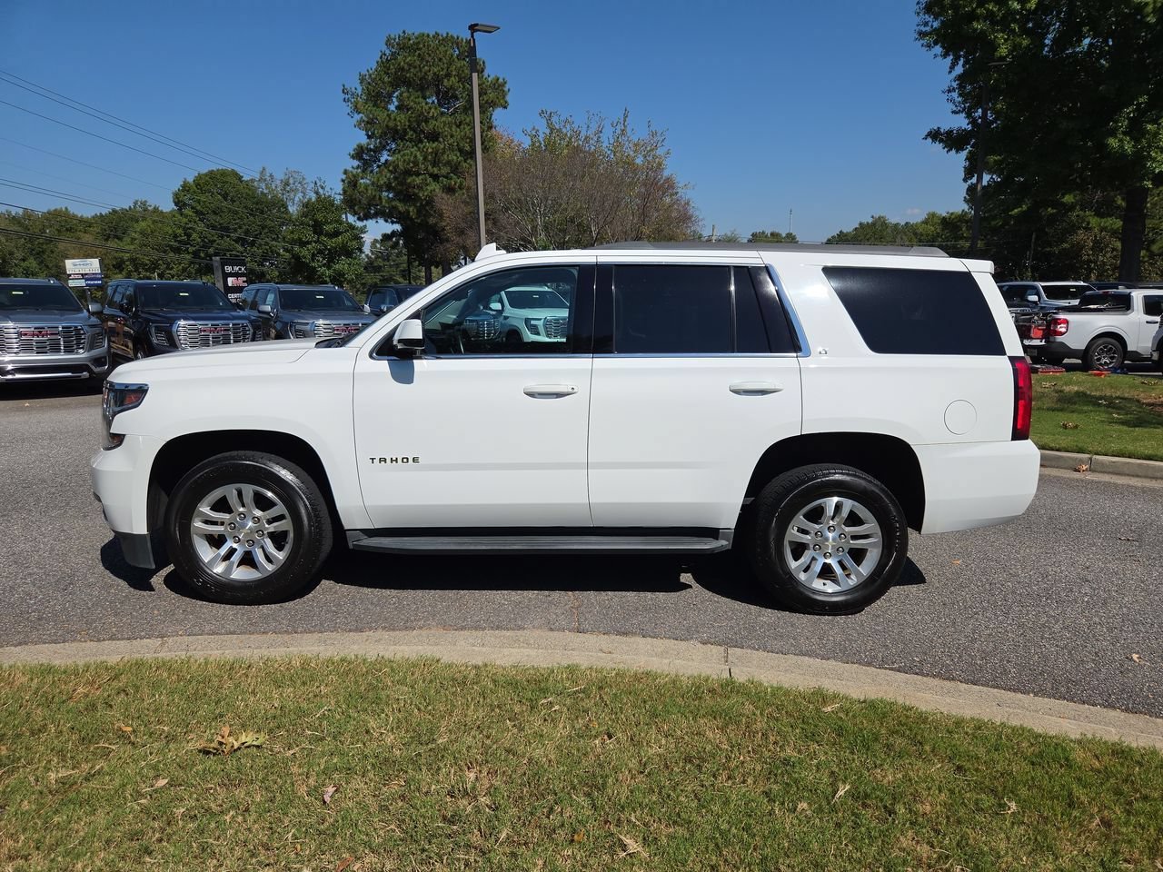 Used 2019 SUMMIT WHITE Chevrolet LT image 5