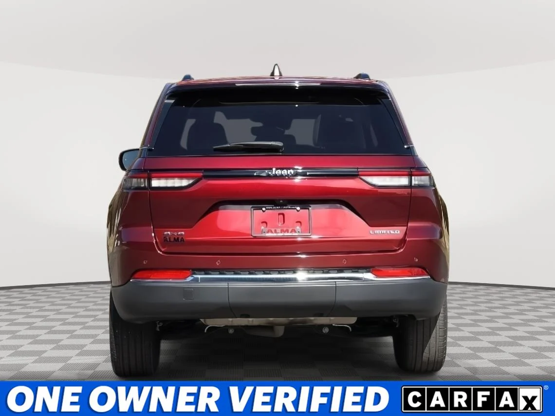 Used 2022 Velvet Red Pearlcoat Jeep Limited image 6