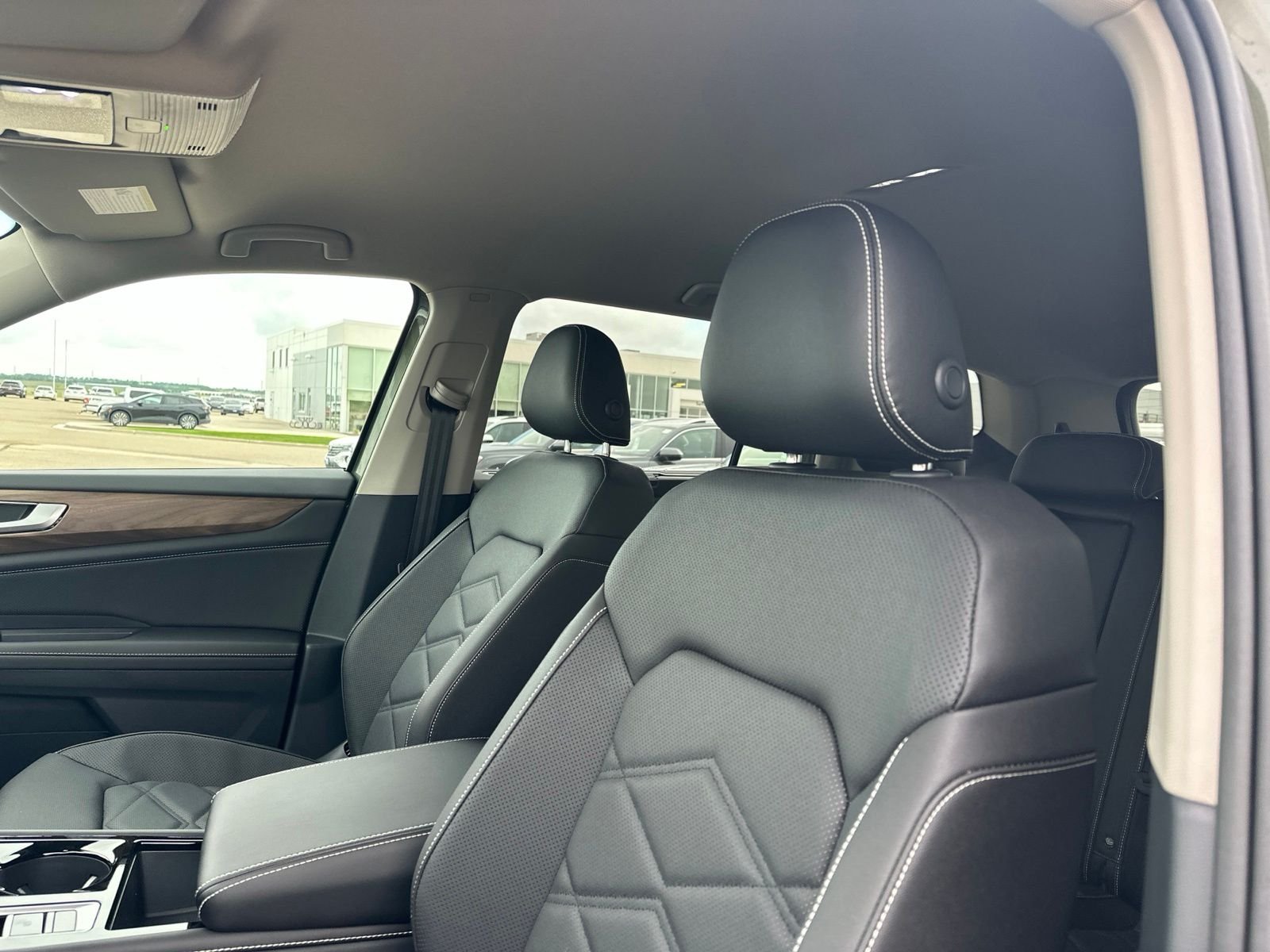 New 2026 Green Volkswagen 2.0T SE w/Technology image 11