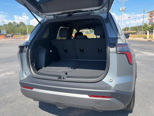 New 2027 Sterling Gray Metallic Chevrolet LT image 30