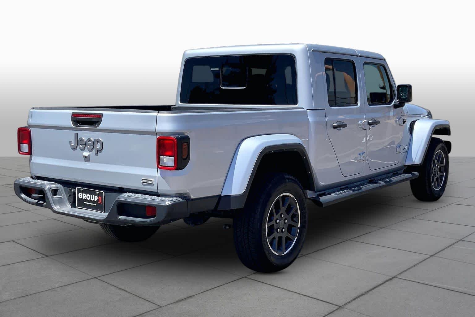 2023 Jeep Gladiator Overland - Photo 12