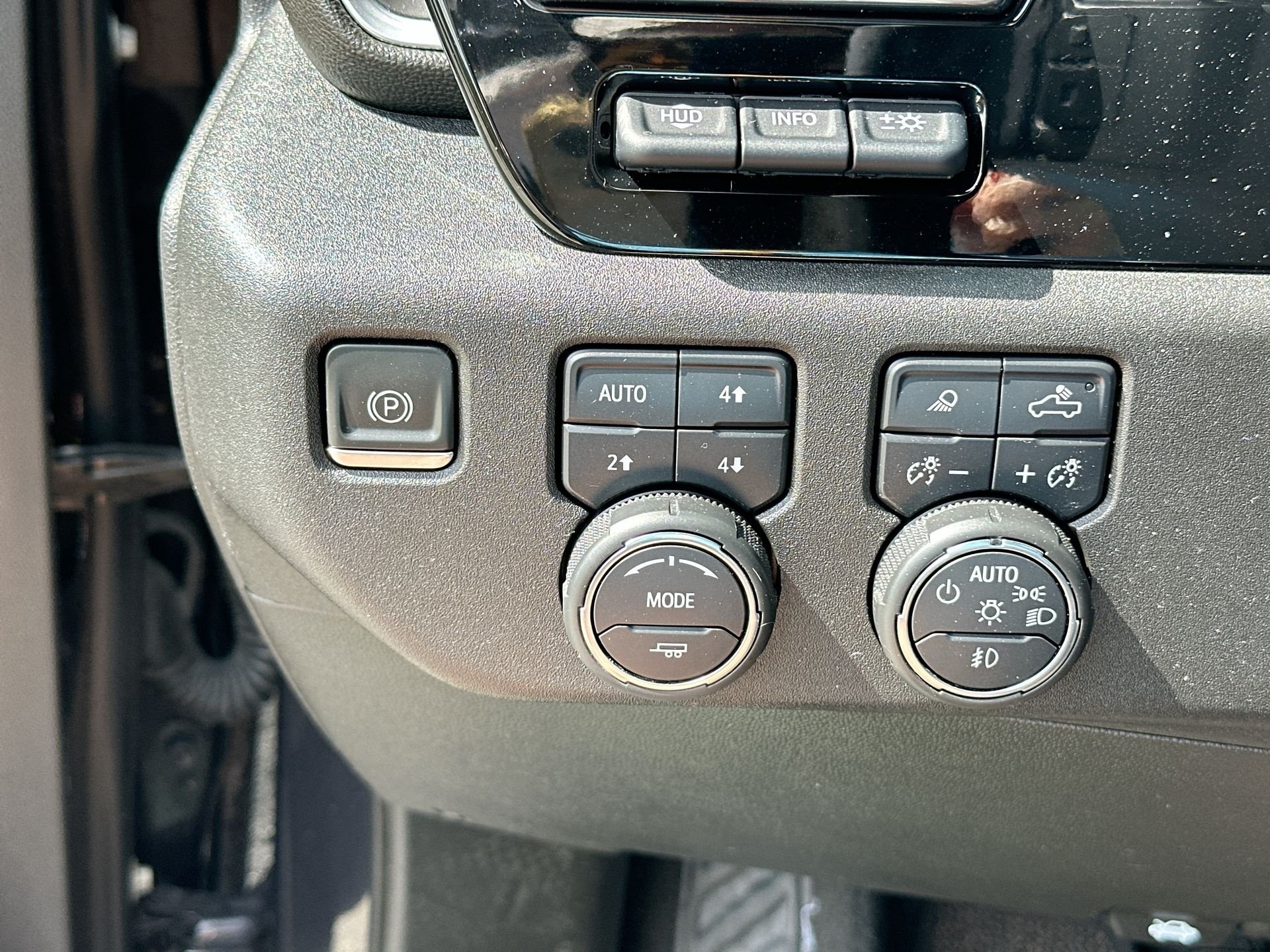 2023 Chevrolet Silverado 1500 High Country - Photo 18
