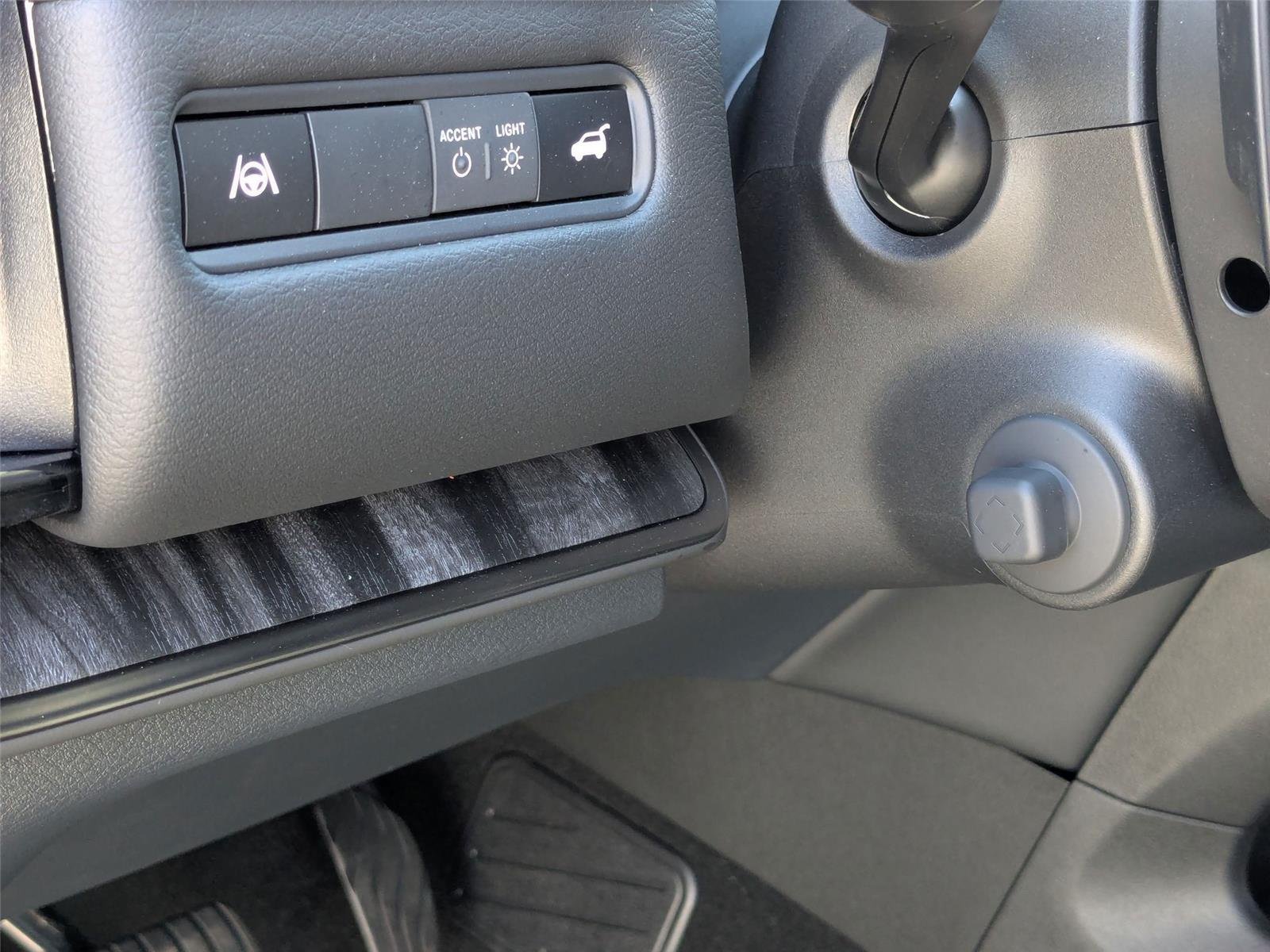 New 2026 Aspen White TriCoat Nissan PRO-4X® image 18