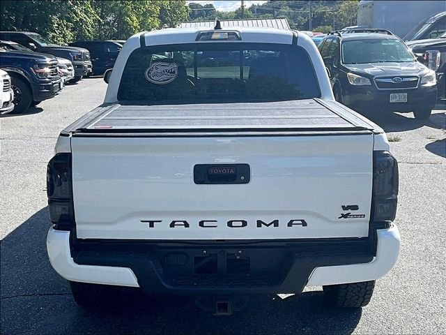 Used 2022 White Toyota SR5 image 4