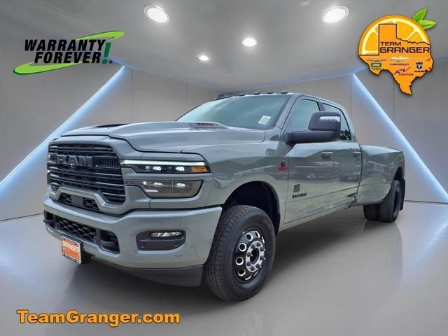 New 2026 Ceramic Gray Clear-Coat Exterior Paint RAM Laramie image 3