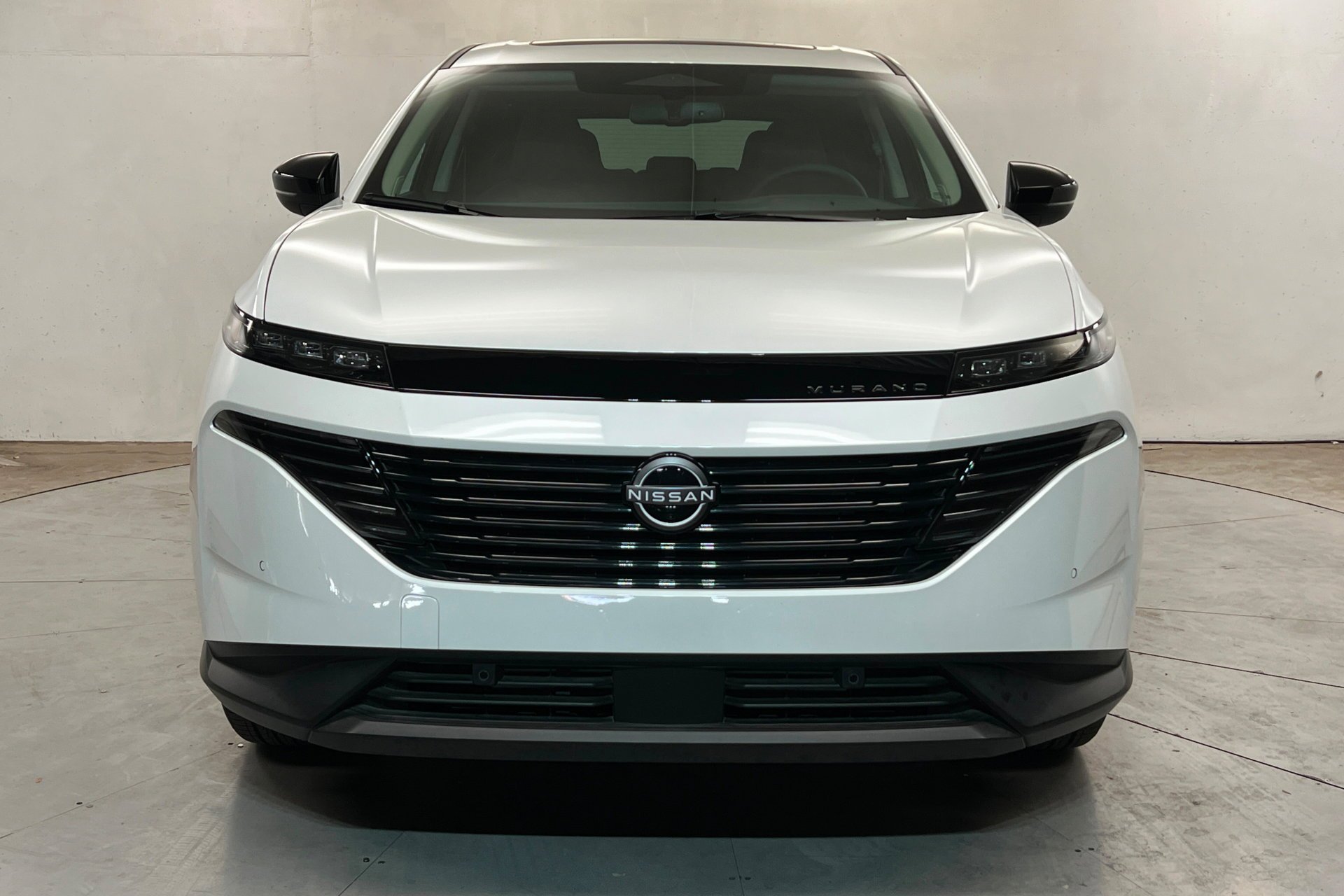 Used 2025 Everest White Pearl Tricoat Nissan SL image 9