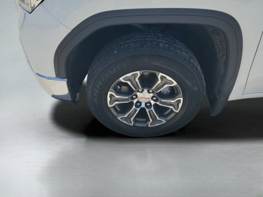 Used 2020 SUMMIT WHITE GMC SLE image 25