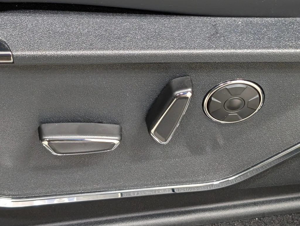 New 2026 Carbonized Gray Metallic Ford Platinum® image 16