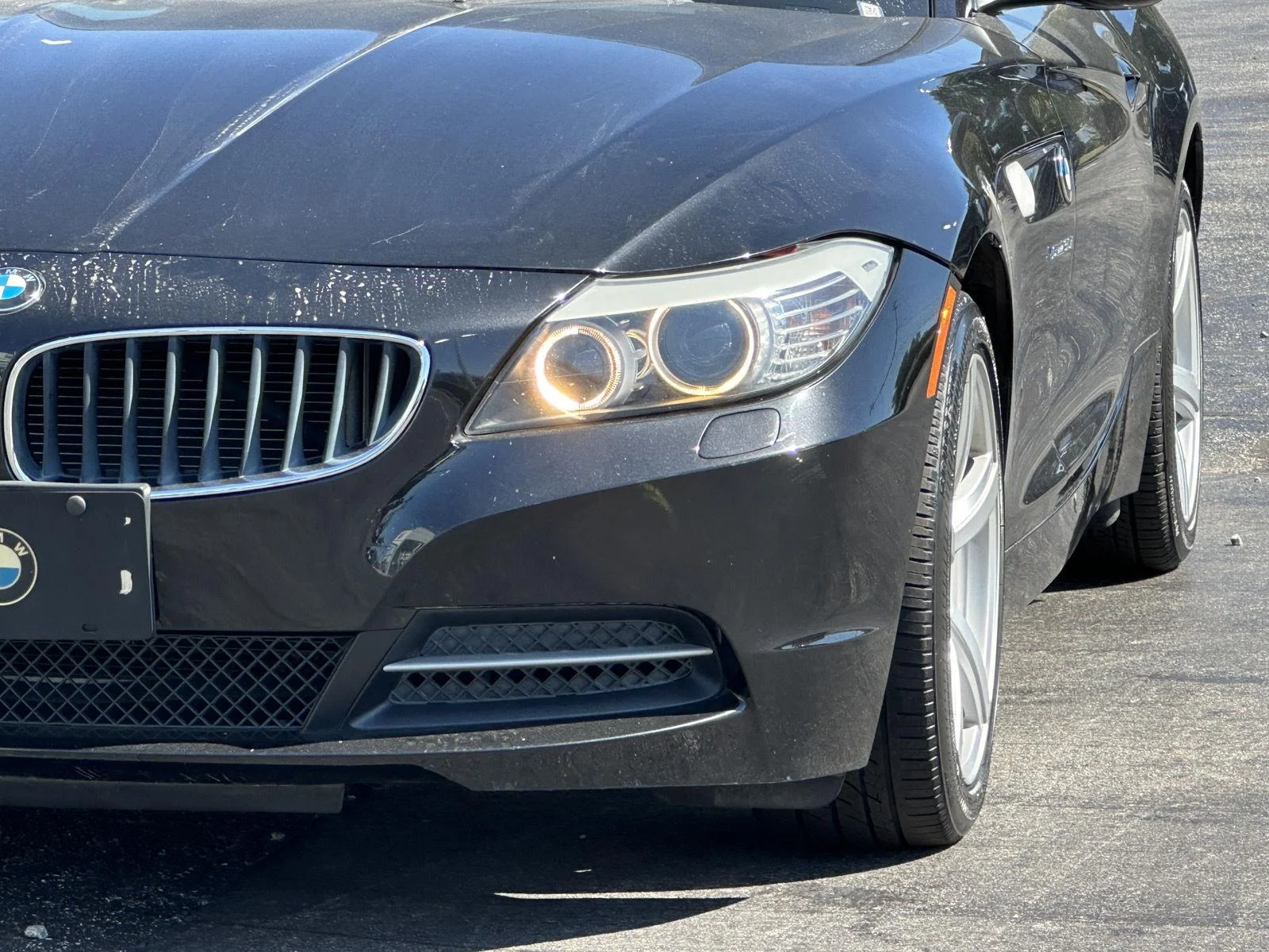 Used 2011 Black Sapphire Metallic BMW sDrive30i image 40