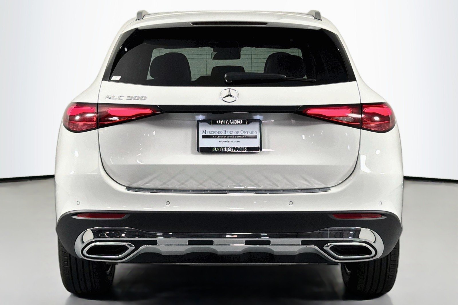 New 2026 Polar White Mercedes-Benz GLC 300 SUV image 3