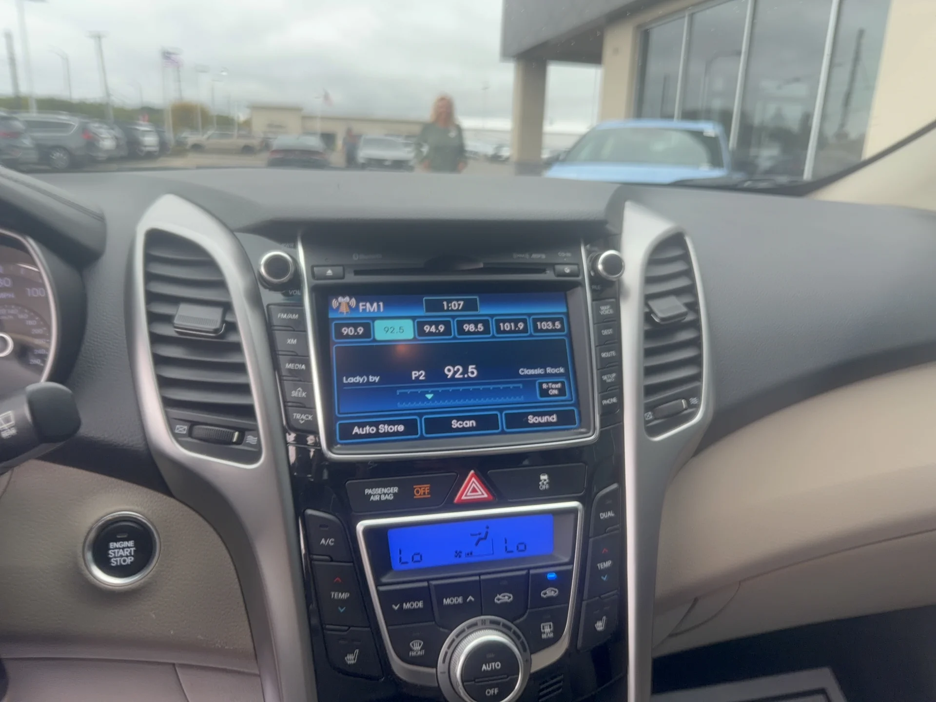Used 2014 Windy Sea Blue Hyundai Base image 12