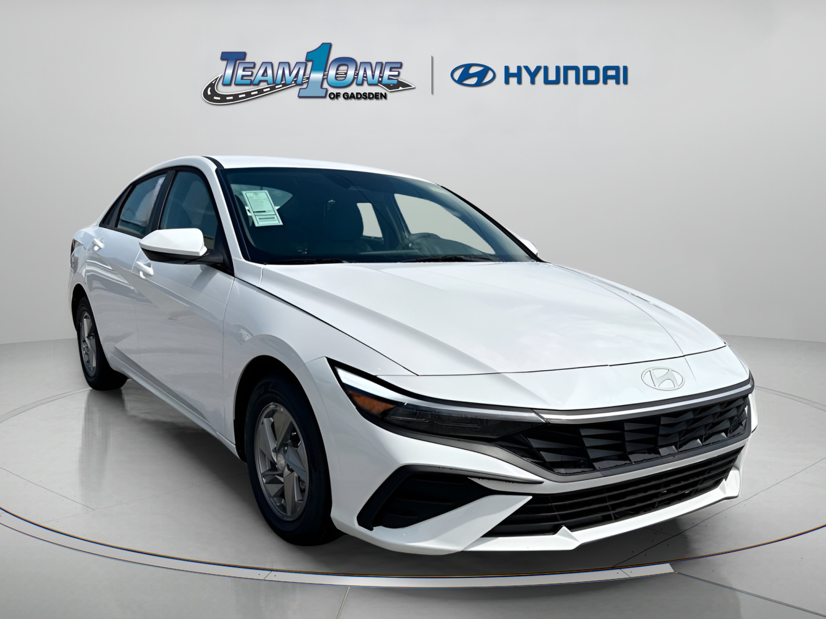 New 2026 Serenity White Hyundai SE image 2