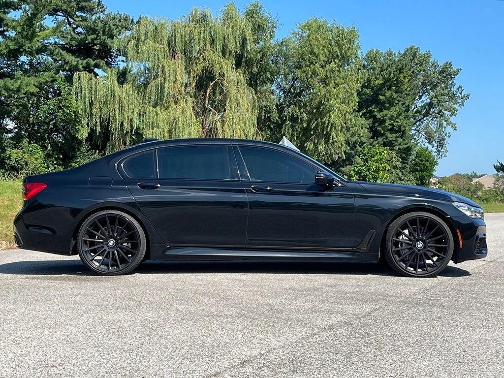 Used 2019 Black Sapphire Metallic BMW 750i xDrive image 8