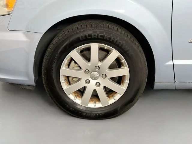 2013 Chrysler Town & Country Touring - Photo 26