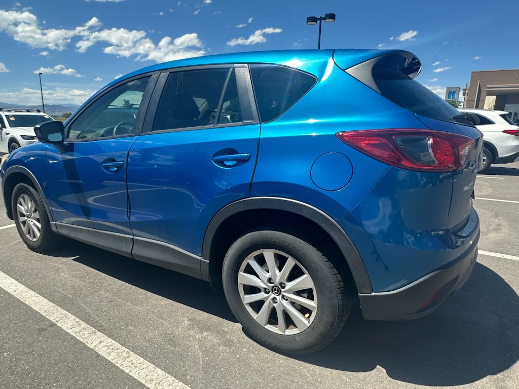 Used 2013  Mazda Touring image 3