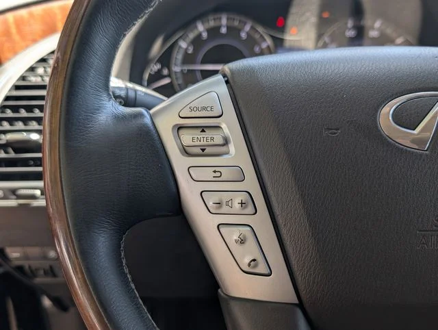 Used 2019 Black Obsidian INFINITI LUXE image 14