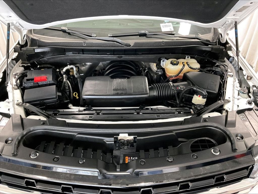 Used 2023 White Chevrolet LS image 29