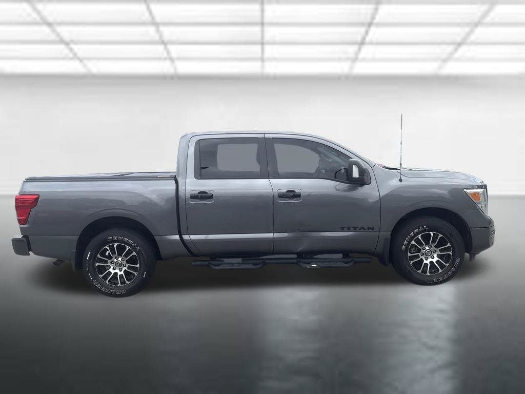 Used 2021 Gray Nissan SV image 6