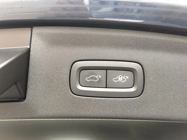 Used 2024  Polestar Long Range Dual Motor image 17