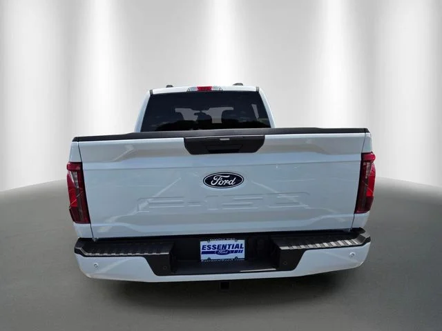 Used 2021 Oxford White Ford XL image 3