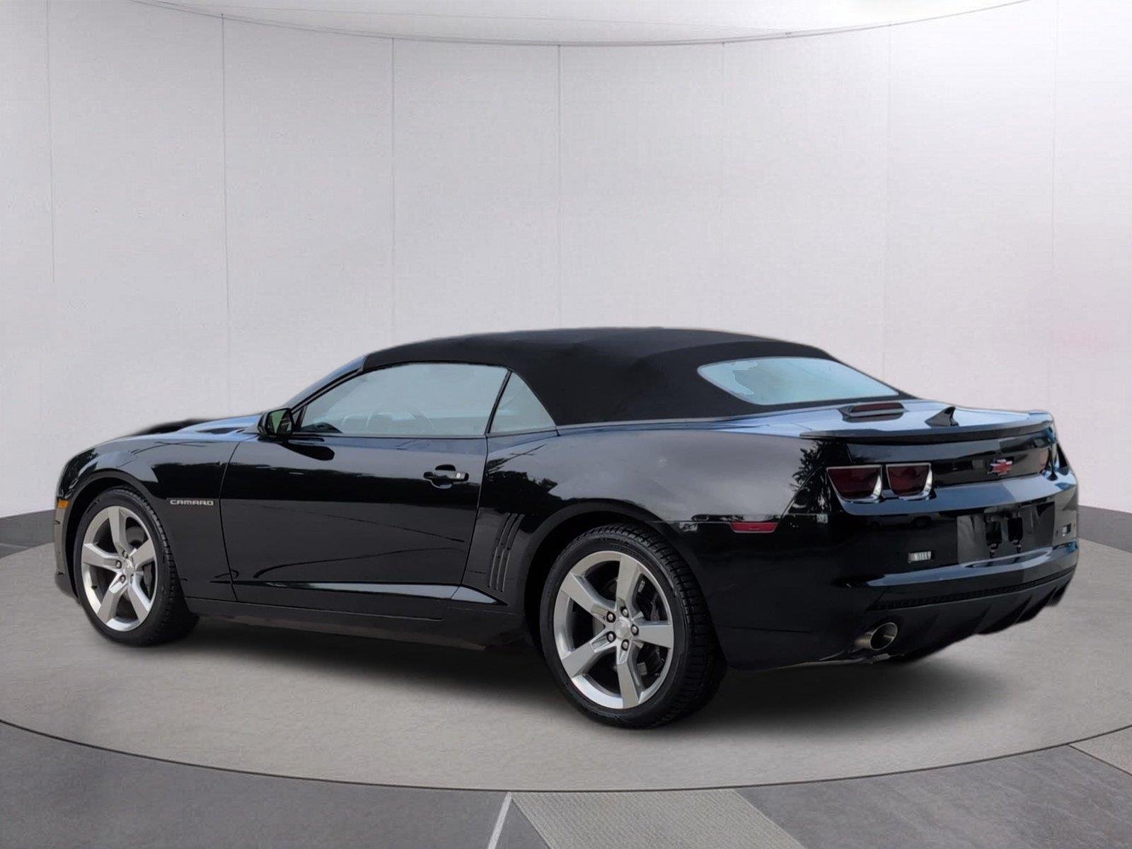 Used 2011 Black Chevrolet 2SS image 3