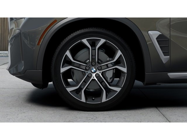 New 2026 Dravit Grey Metallic BMW xDrive40i image 7