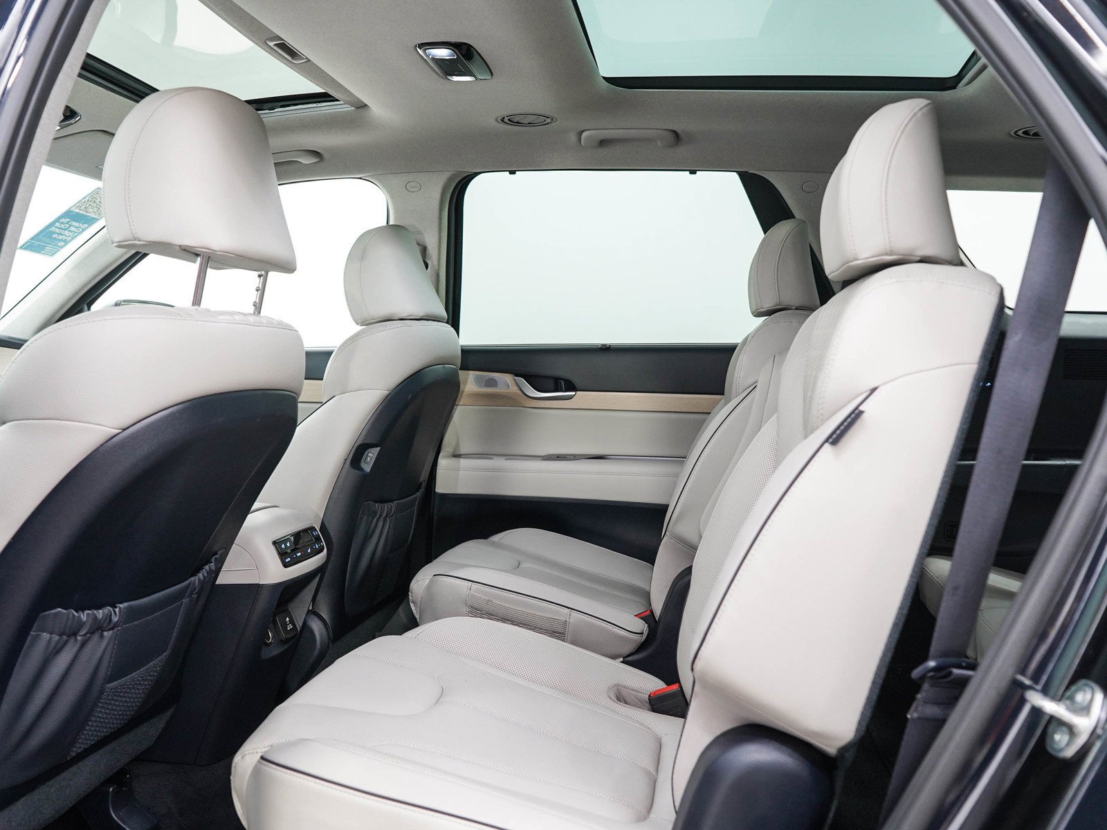 2024 Hyundai Palisade Limited - Photo 17