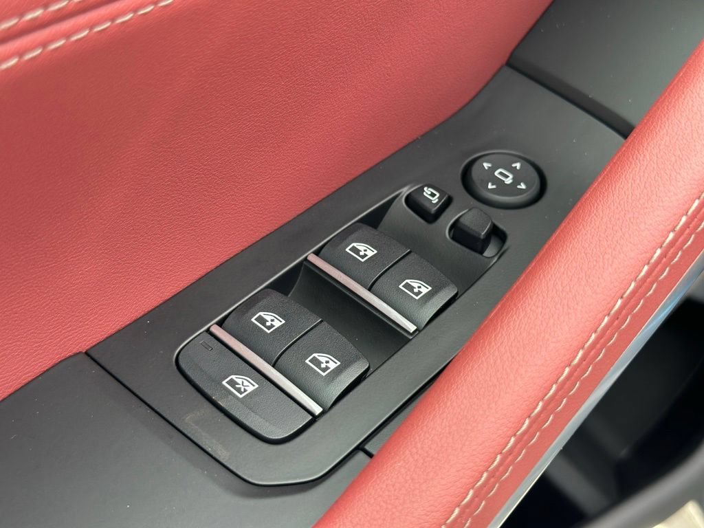 New 2027 Dravit Grey Metallic BMW M60i image 18
