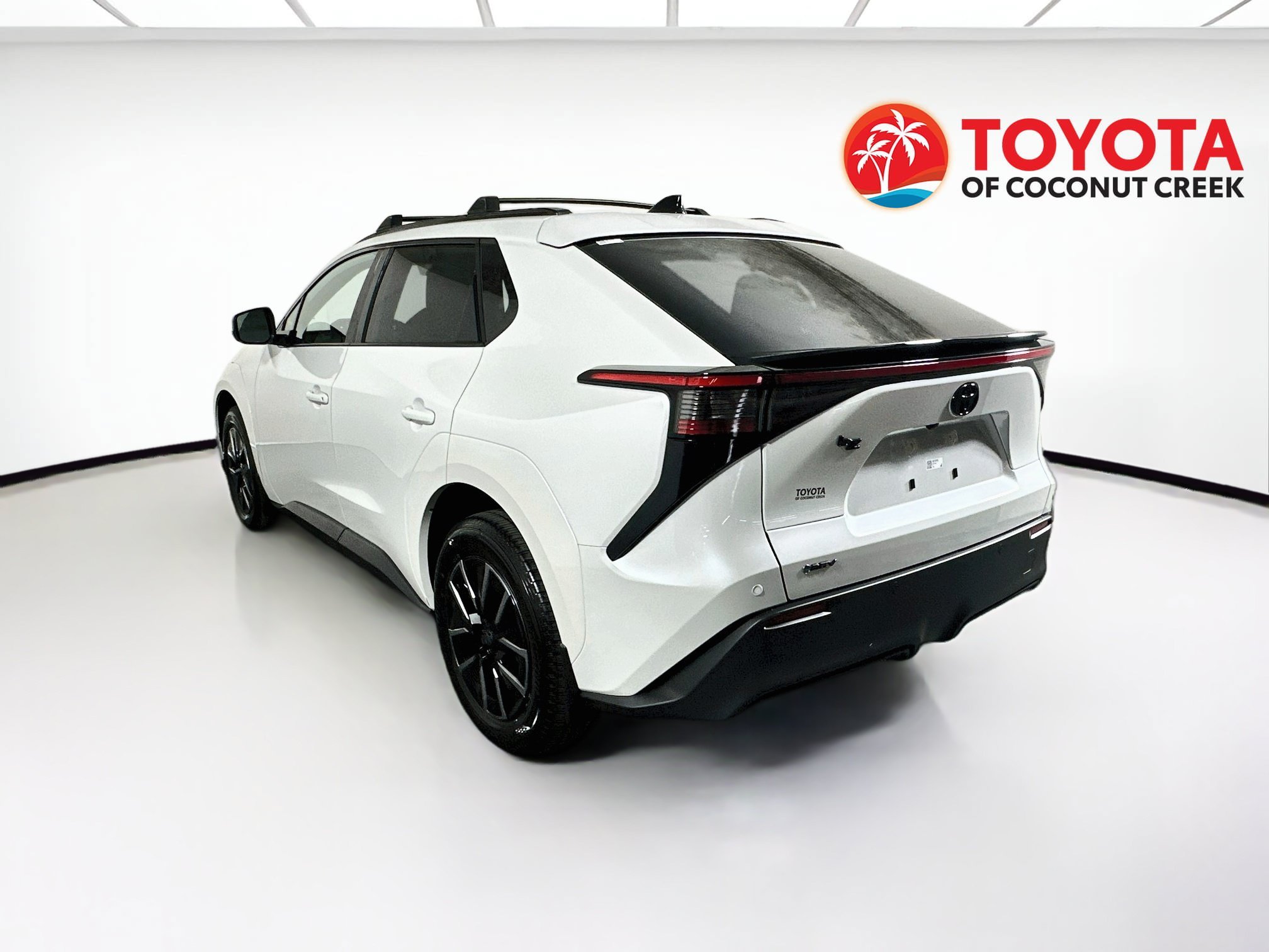 New 2026 Wind Chill Pearl Toyota XLE image 5