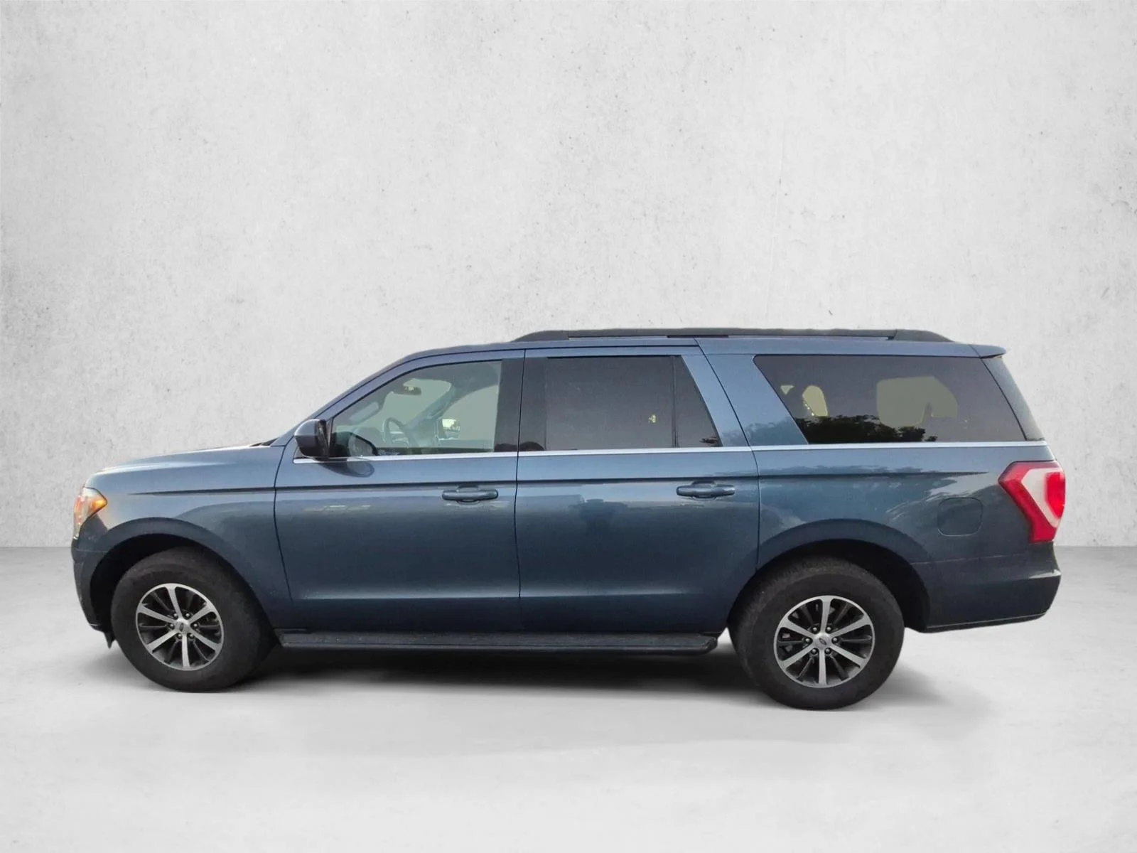 Used 2019 Blue Metallic Ford XLT image 8