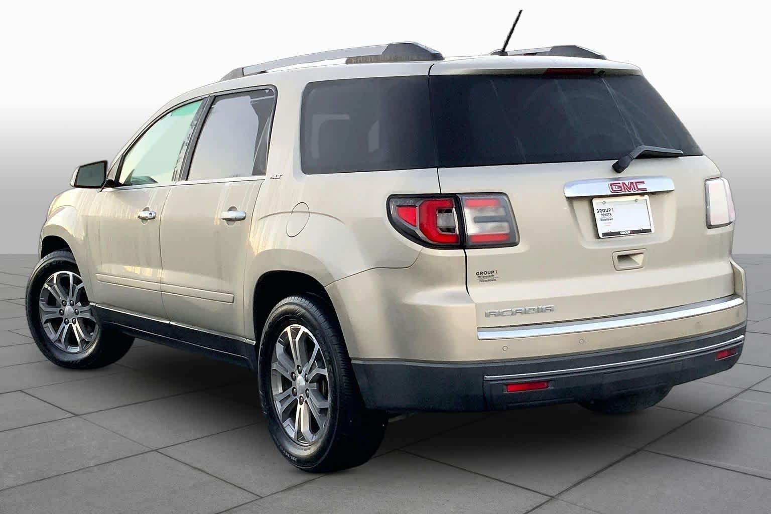 Used 2014 Champagne Silver Metallic GMC SLT image 11