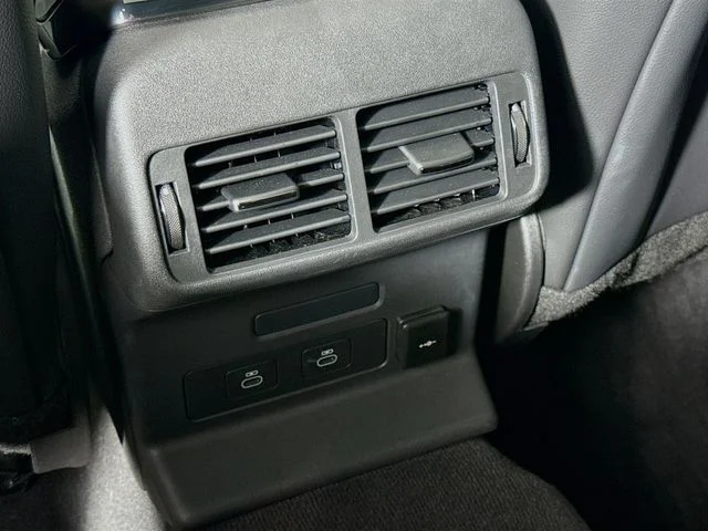 Certified Used 2026 Black Land Rover Dynamic SE image 27