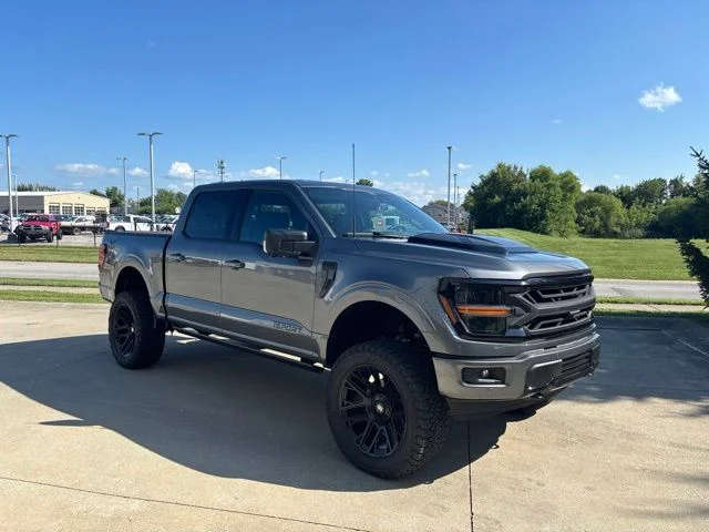 New 2026 Carbonized Gray Metallic Ford XLT image 36