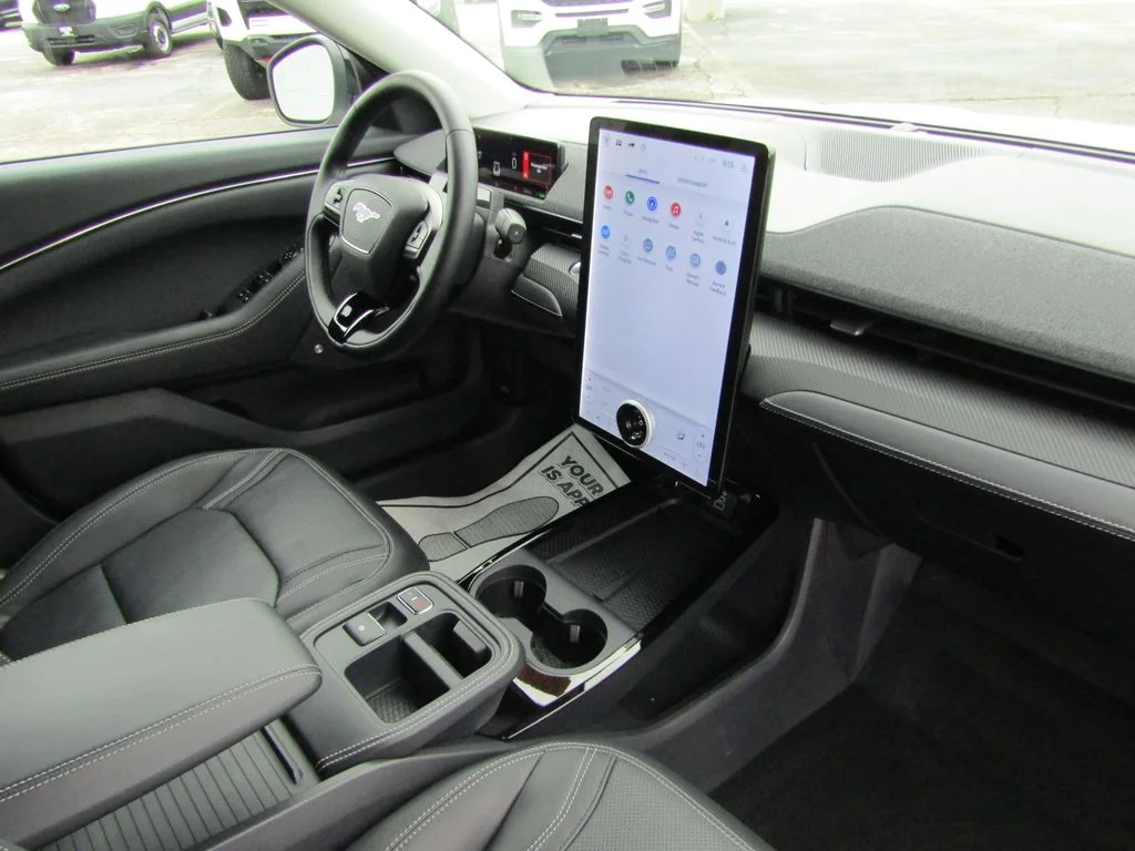 Used 2025 Star White Ford Premium image 12