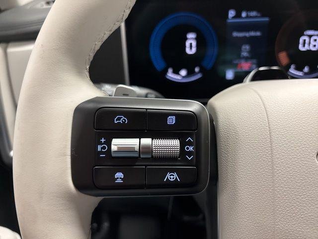 New 2026 Silver Hyundai SEL AWD image 18