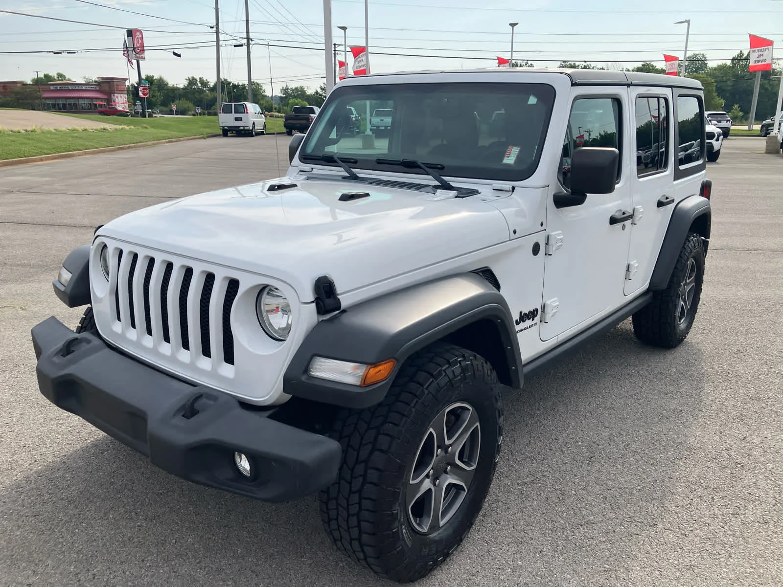 Used 2023 Bright White Clearcoat Jeep Sport S image 3