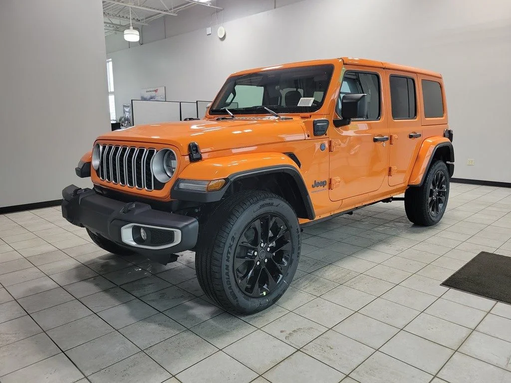 New 2025 Joose Exterior Paint Jeep Sahara 4xe image 2