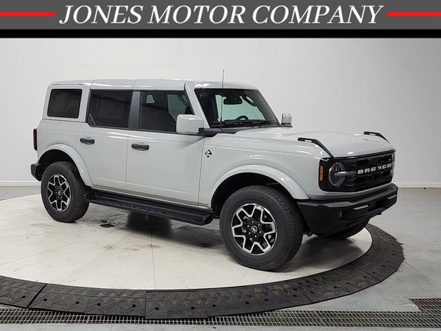 2026 Ford Bronco Outer Banks®