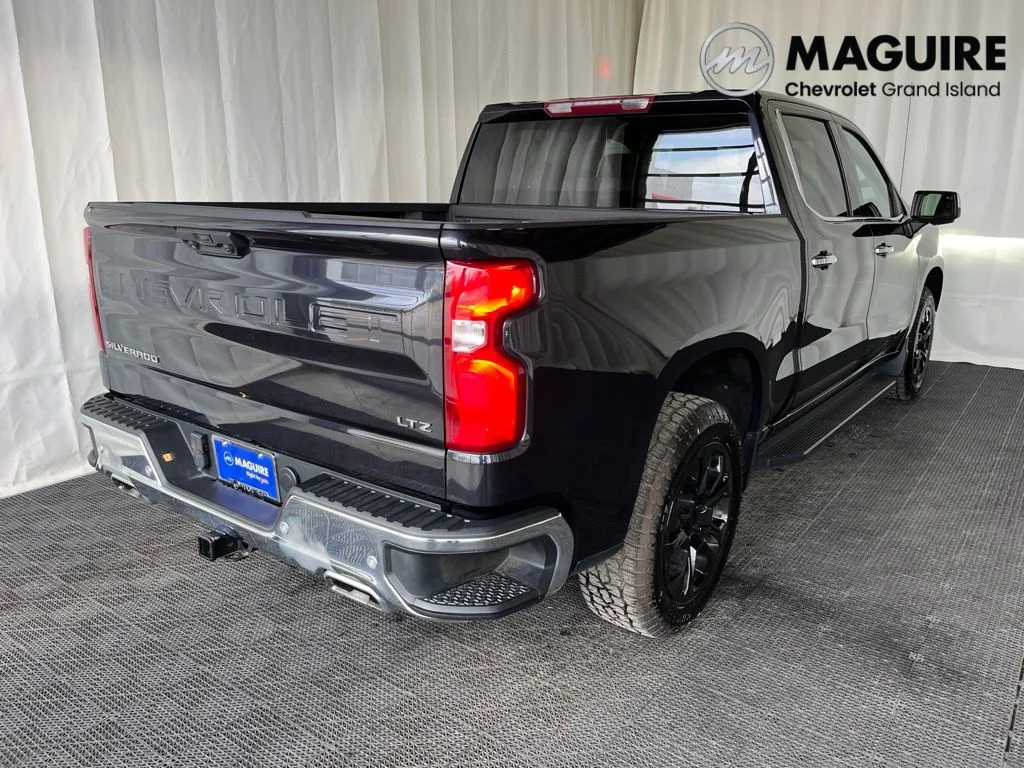 Used 2022 Gray Chevrolet LTZ image 28