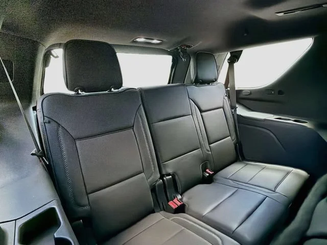 Used 2022 White Frost Tricoat GMC Denali image 22