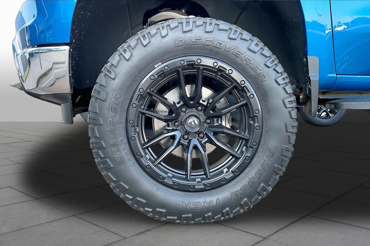 Used 2022 Glacier Blue Metallic Chevrolet LT image 12