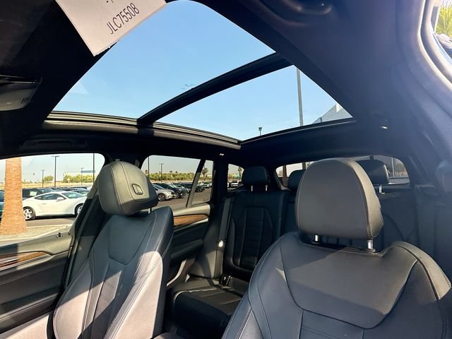 Used 2018 Blue BMW xDrive30i image 22