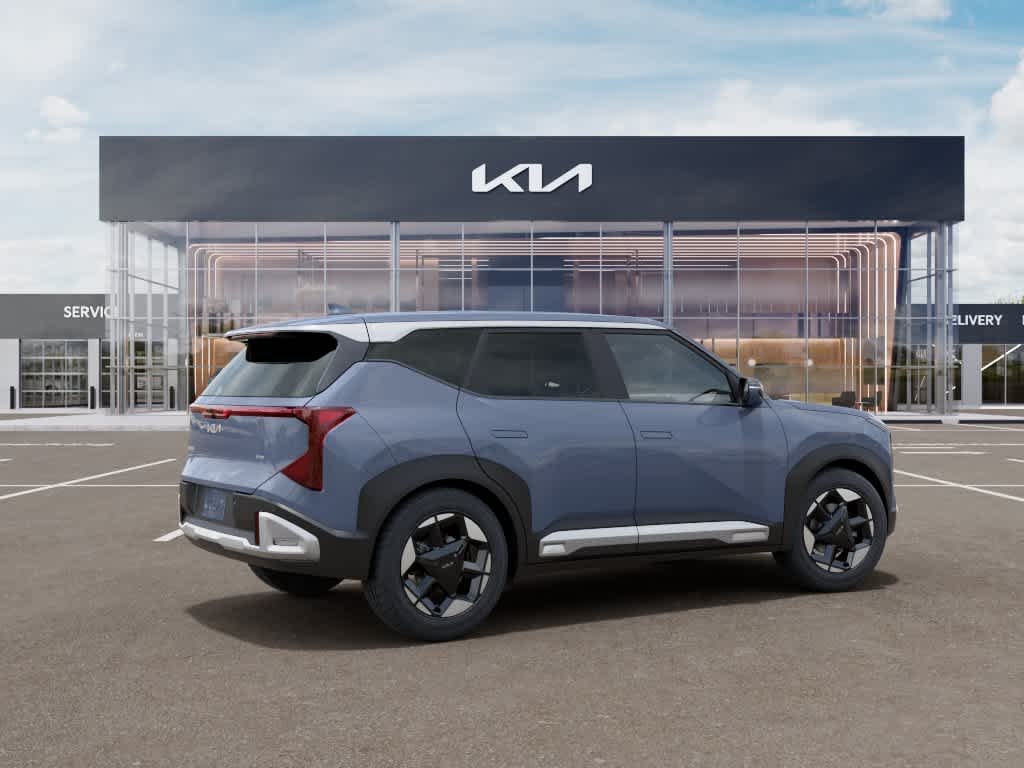 New 2027 Pale Gray Kia EX image 6