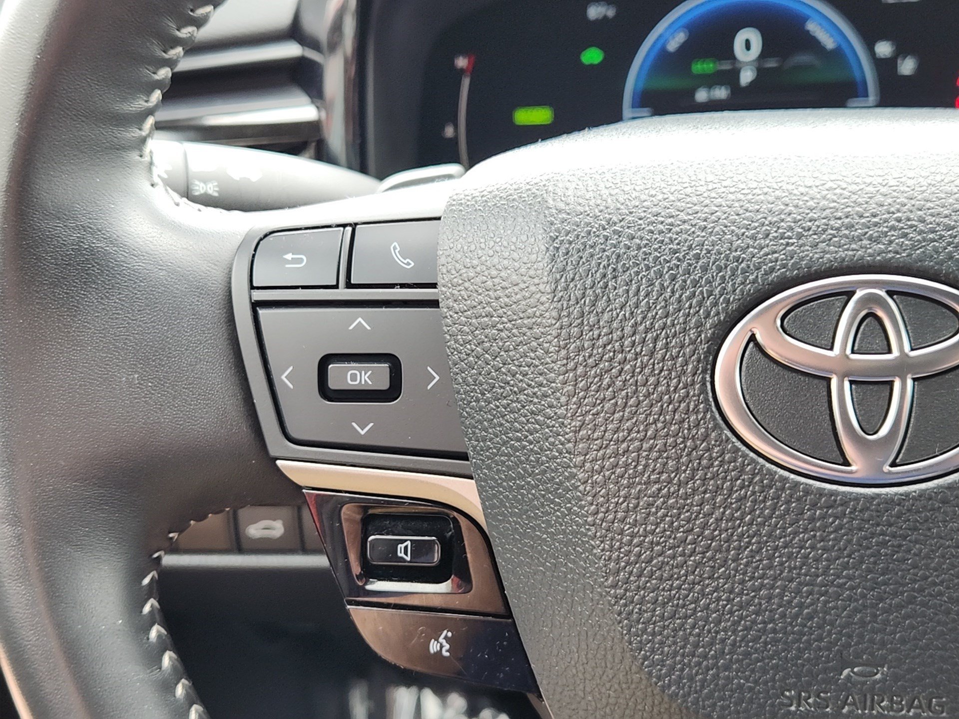 Certified Used 2025 Red Toyota SE image 18