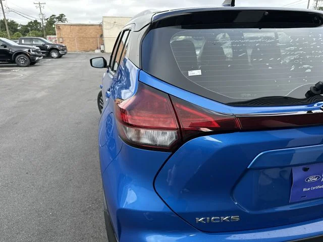 Used 2023 Blue Nissan SV image 25