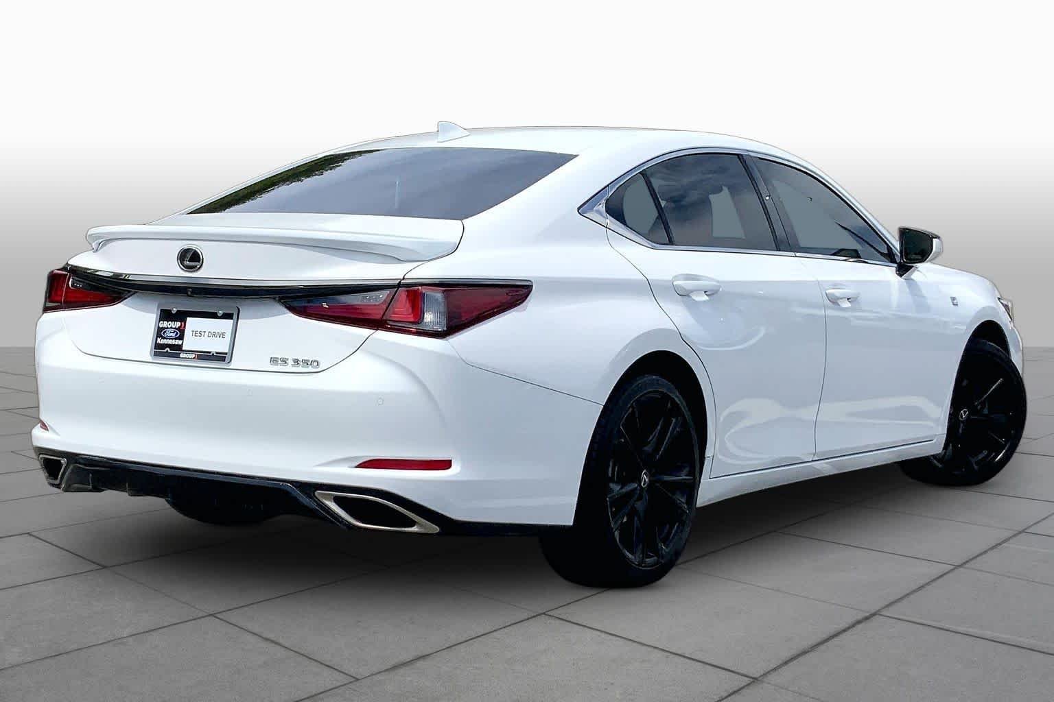 Used 2023 Ultra White Lexus F SPORT Handling image 13